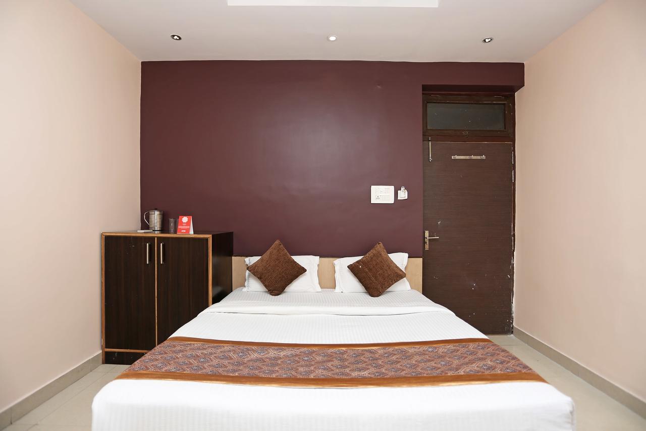 Oyo 11596 Sanjay Guest House Kánpur Kültér fotó