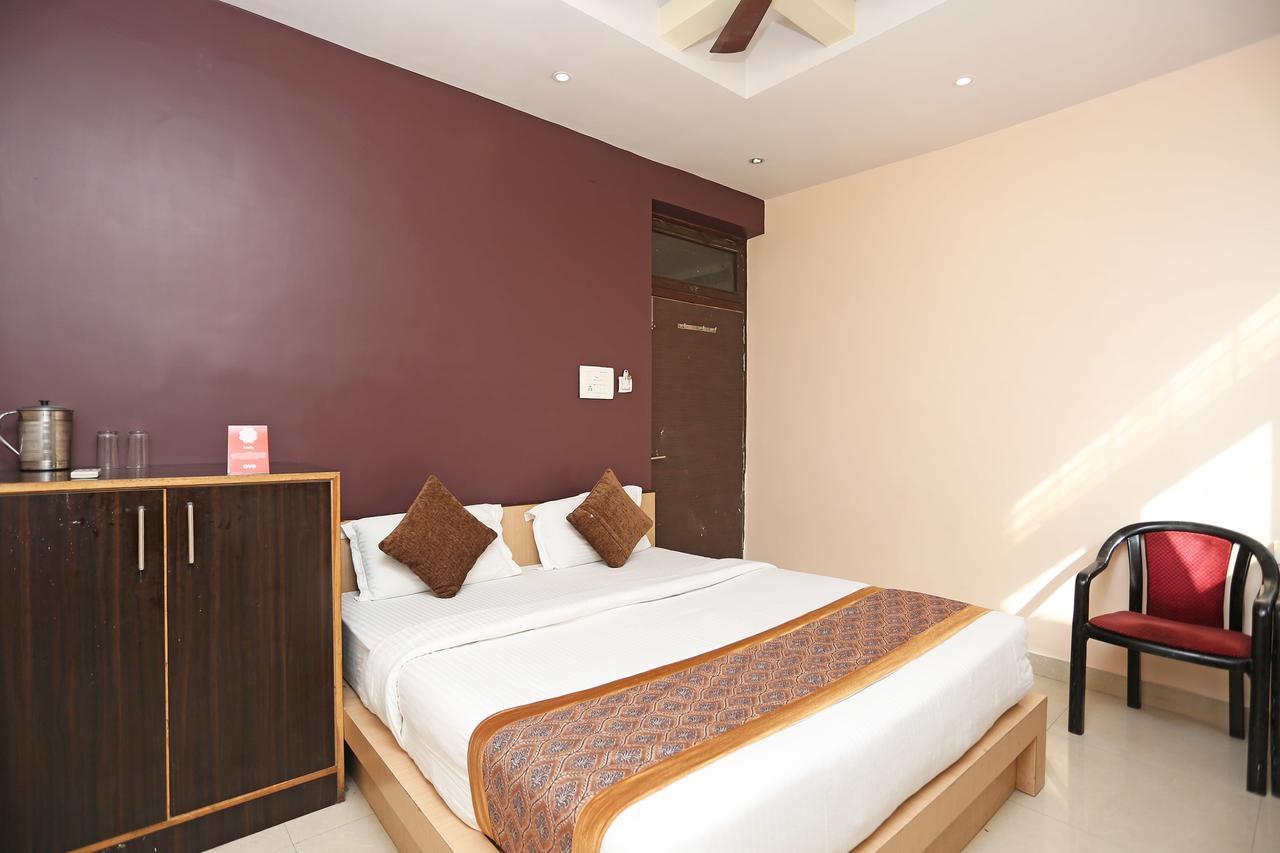 Oyo 11596 Sanjay Guest House Kánpur Kültér fotó