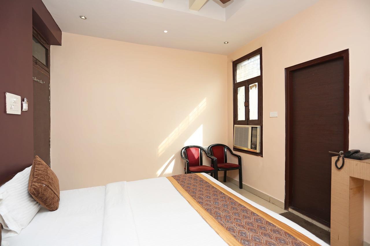 Oyo 11596 Sanjay Guest House Kánpur Kültér fotó